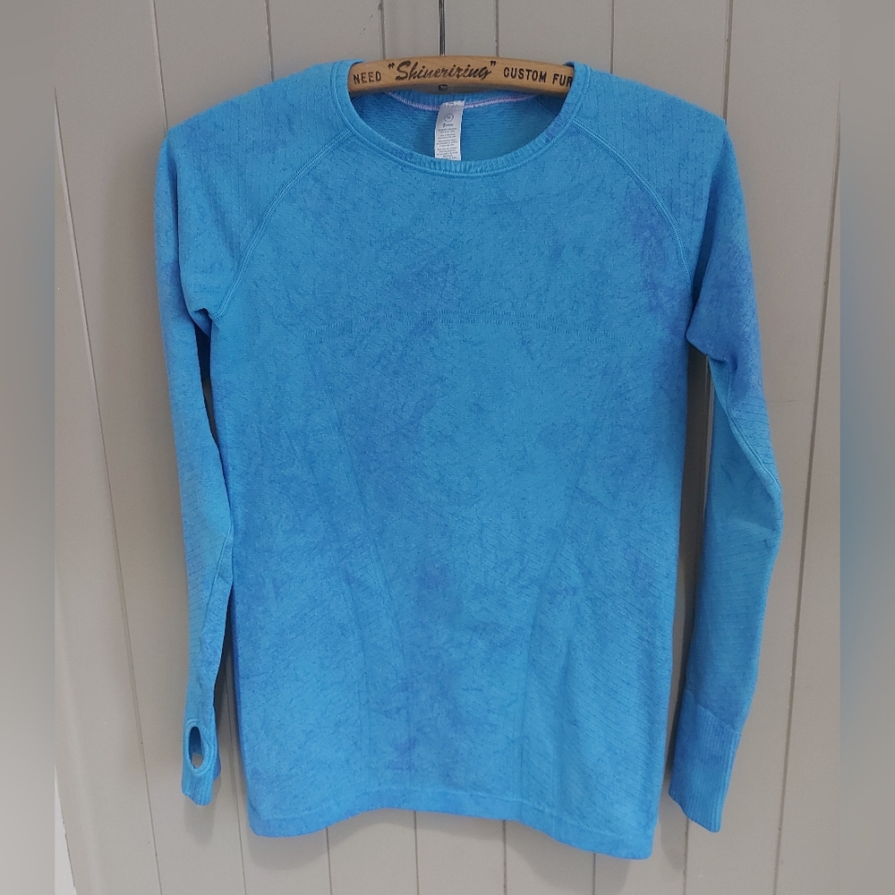 Ivivva fly tech shirt